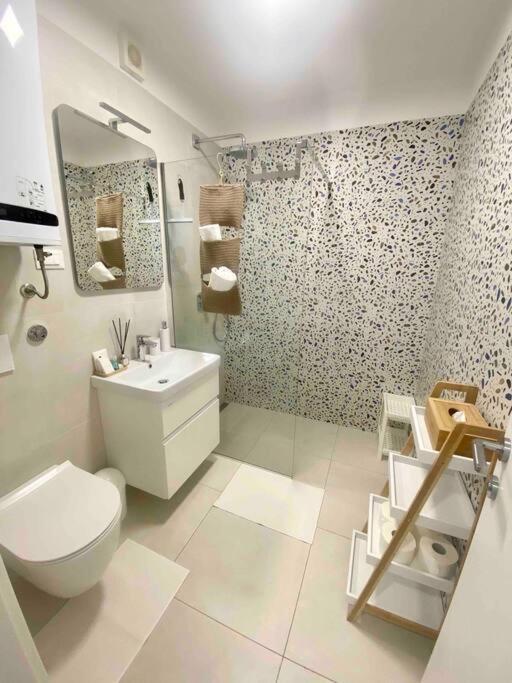 Studio Apartment Rosa Krk Krk Town Esterno foto